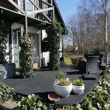 Byens Rareste B&B Harlev  Экстерьер фото