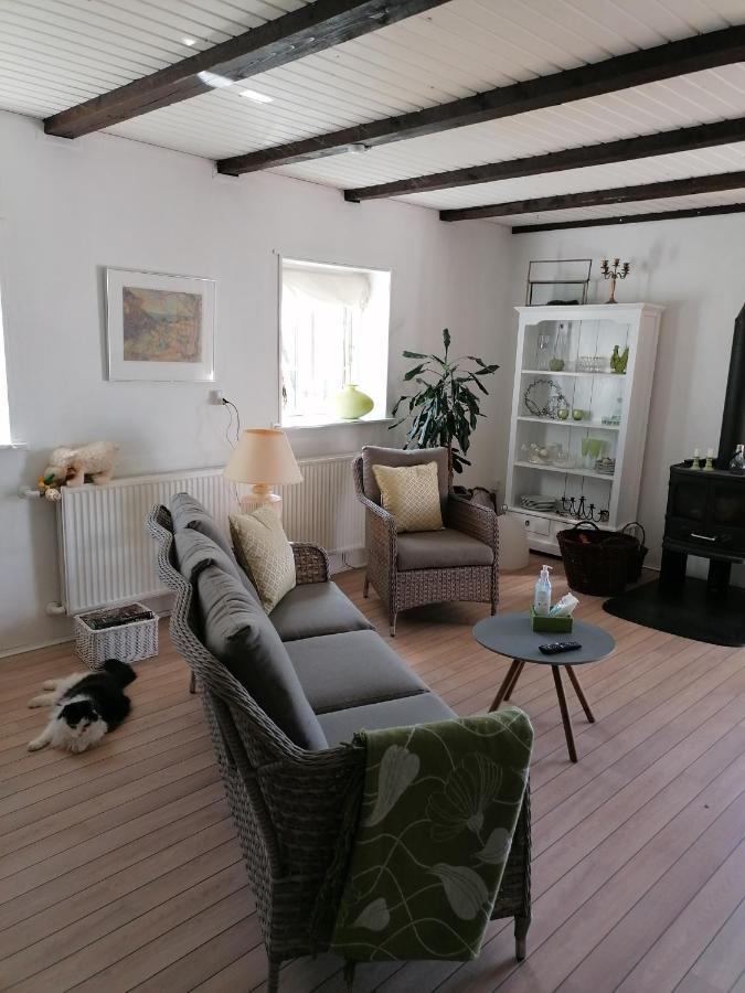 Byens Rareste B&B Harlev  Экстерьер фото