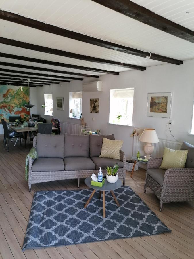 Byens Rareste B&B Harlev  Экстерьер фото