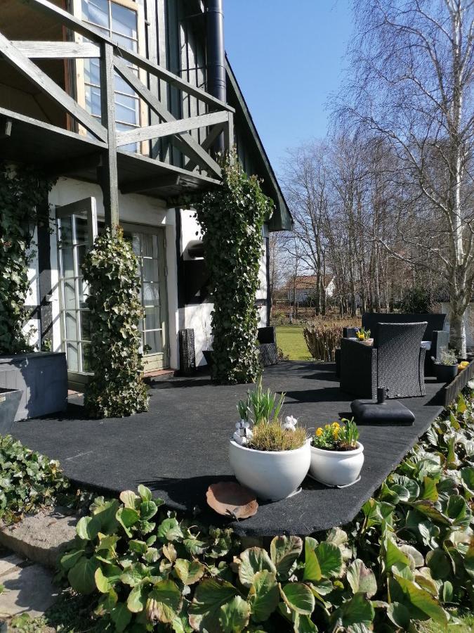 Byens Rareste B&B Harlev  Экстерьер фото
