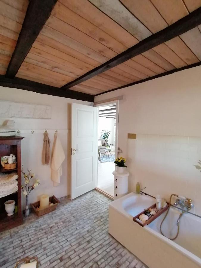 Byens Rareste B&B Harlev  Экстерьер фото